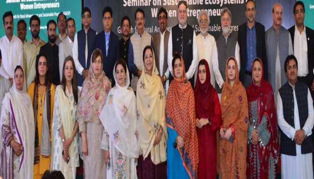 تعلیم، خودمختاری کی پہلی سیڑھی ، حکومت خواتین کو قائدانہ کردار کیلئے تیار کر رہی ہے، وجیہہ قمر