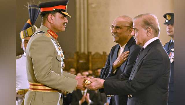 زرداری مستعفی نہیں ہورہے، فیلڈ مارشل نے کبھی صدر بننے کی خواہش ظاہر نہیں کی، وزیراعظم
