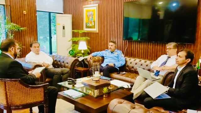 چئیرمین سی ڈی اے کی زیر صدارت اجلاس،یوم آزادی کو شایانِ شان طریقے سے منانے کیلئے اقدامات کا جائزہ