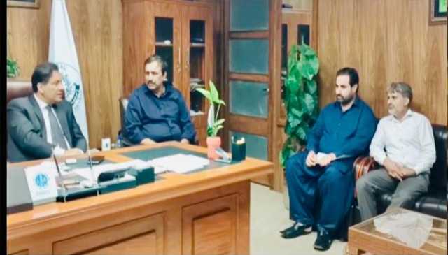 چیئرمین سی ڈی اے کا کیپیٹل ہسپتال کا دورہ، مریضوں کیلئے بہترین طبی سہولیات کی فراہمی کی ہدایت