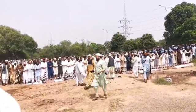 سی ڈی اے کی جانب سے مساجد شہید کرنے کے خلاف احتجاج،، مدنی مسجد کی جگہ نمازی اکٹھے ہونا شروع ہوگئے ،، ویڈیوز سب نیوز پر