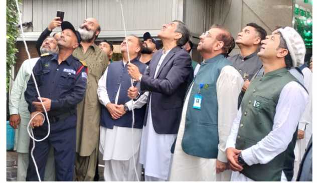 پاکستان کے 78 ویں یوم آزادی پر سوئی ناردرن گیس ہیڈآفس میں پرچم کشائی کی تقریب کا انعقاد