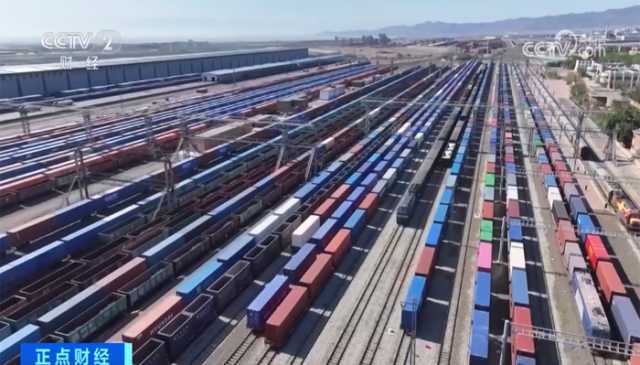 چین کی اشیاء  کی درآمدات اور برآمدات میں سال بہ سال 3.5 فیصد اضافہ