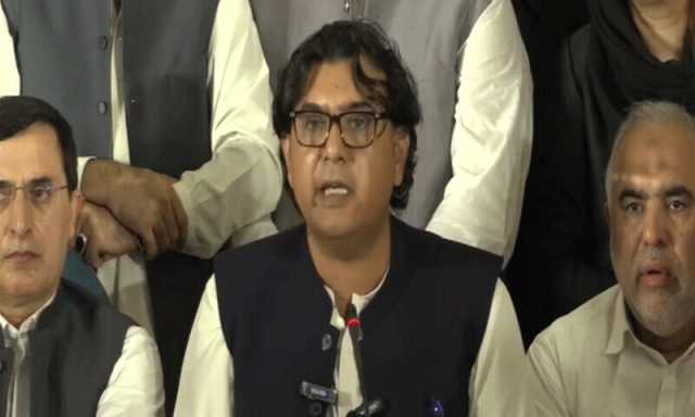 اپوزیشن کو ختم کرنے کی کوشش کی جارہی ہے، آل پارٹیز کانفرنس اختتام پذیررہنمائوں کی پریس کانفرنس