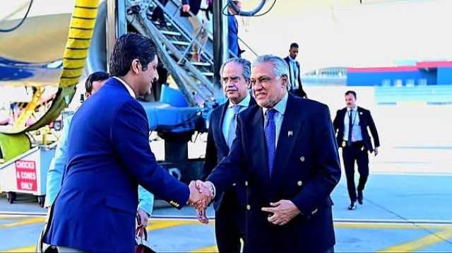 نائب وزیراعظم اور وزیرخارجہ اسحاق ڈار نیویارک پہنچ گئے