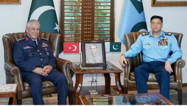 سربراہ پاک فضائیہ ظہیر احمد بابر سدھو سے ترک فضائیہ کے کمانڈر کی ملاقات ، پائیدار دفاعی تعلقات کو مستحکم کرنے کے عزم کا اعادہ