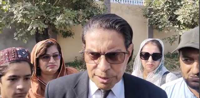 پشاور جلسے پر عمران خان کو تحفظات ہیں،سلمان اکرم راجہ کی تصدیق