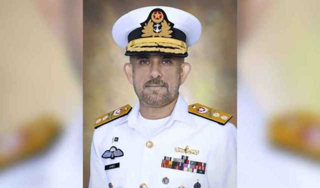 پاک بحریہ کے ڈائریکٹر جنرل پبلک ریلیشنز احمد حسین کو رئیر ایڈمرل کے عہدے پر ترقی دیدی گئی