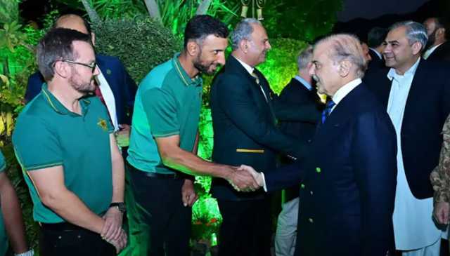 وزیر اعظم کا پاکستان اور جنوبی افریقہ کی ٹیموں کے اعزاز میں عشائیہ، کرکٹ کو رابطوں کا ذریعہ قرار دیا