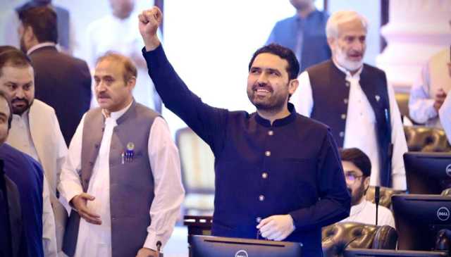 نو منتخب وزیر اعلی خیبر پختونخوا محمد سہیل آفریدی کا اپنے عہدے کا حلف لینے کے فوری بعد بانی چیئر مین پی ٹی آئی عمران خان سے ملاقات کا فیصلہ