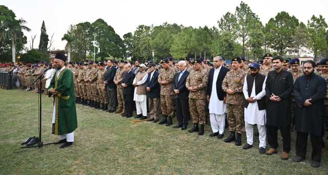 اورکزئی میں آپریشن:لیفٹیننٹ کرنل و میجر سمیت 11 جوان شہید، نماز جنازہ ادا،وزیر اعظم ،فیلڈ مارشل کی شرکت