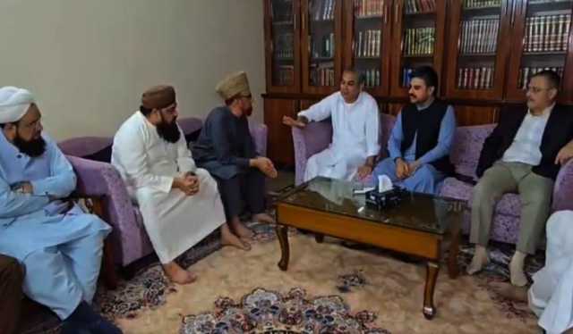 محسن نقوی سے مفتی منیب کی ملاقات، علما کے جائز مطالبات حل کرنے پر اتفاق