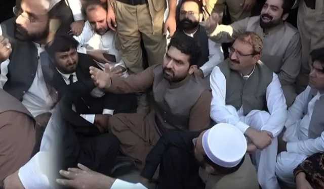 ملاقات کا روز،وزیراعلیٰ سہیل آفریدی سمیت کسی کو بھی بانی پی ٹی آئی سے ملنے کی اجازت نہ ملی