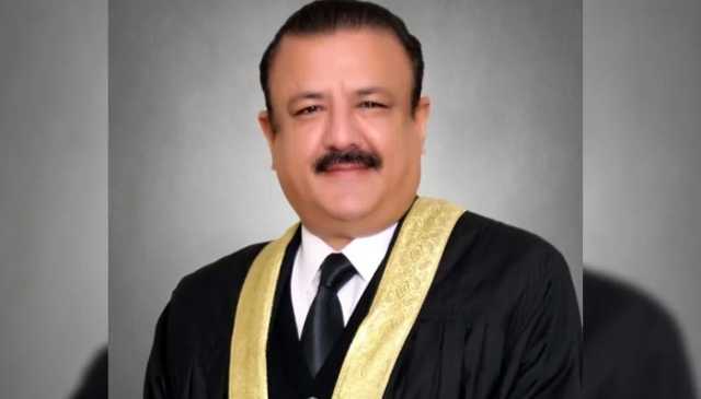 جسٹس طارق جہانگیری کی ڈگری منسوخی کا کراچی یونیورسٹی کا فیصلہ معطل