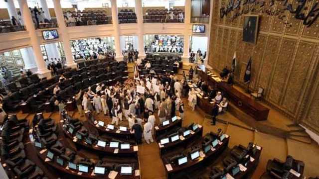 شبلی فراز کی سینیٹ کی خالی نشست پر ضمنی الیکشن کیلئے ووٹنگ