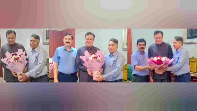 جدہ: پاکستان انوسٹر فورم کے نومنتخب صدر چوہدری شفقت محمود دھول کی جدہ واپسی ؛ والہانہ استقبال ممبران اور سیاسی و سماجی رہنماؤں کی مبارکبادوں کا سلسلہ جاری