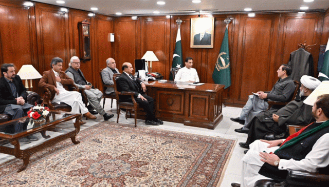 سپیکر قومی اسمبلی سے اپوزیشن کے سینیٹرز اور اراکینِ قومی اسمبلی کی ملاقات