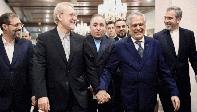 اسحاق ڈار سے ایرانی مشیر علی لاریجانی کی ملاقات، باہمی تعاون کے فروغ کا عزم