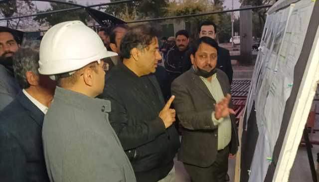 چیئرمین سی ڈی اے محمد علی رندھاوا کا آسان خدمت مرکزبلڈنگ منصوبے کا دورہ