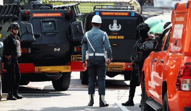 انڈونیشیا میں نماز جمعہ کے دوران دھماکا، 54 افراد زخمی