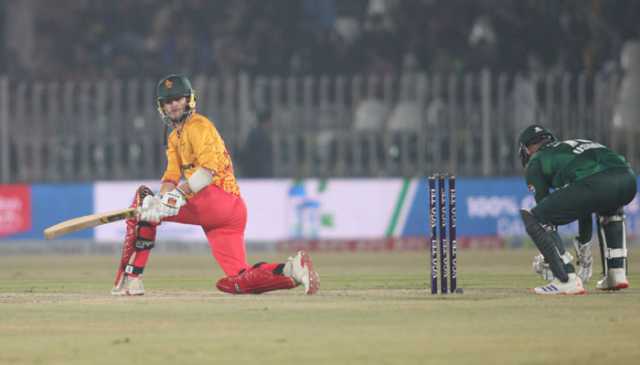 سہ ملکی ٹی ٹوئنٹی سیریز ، پاکستان نے زمبابوے کو 5وکٹوں سے شکست دیدی