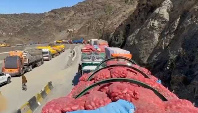 پاک افغان سرحدی بندش؛ افغانستان کو کتنے ملین ڈالر کا نقصان ہونے لگا؟