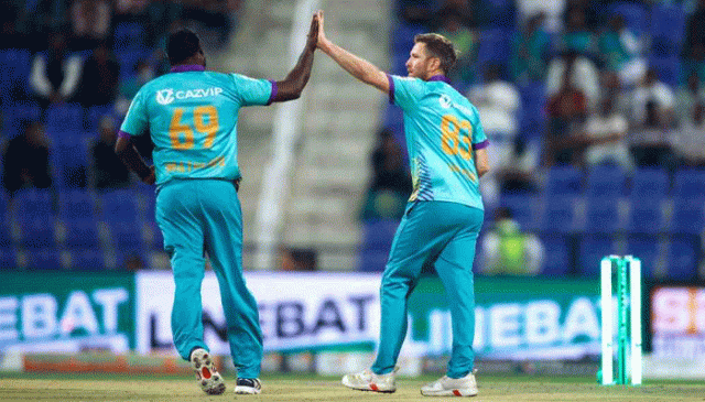 ابوظہبی ٹی 10:رائل چیمپس نے کوئٹہ کیولری کی ناقابلِ شکست مہم کا سلسلہ توڑ دیا