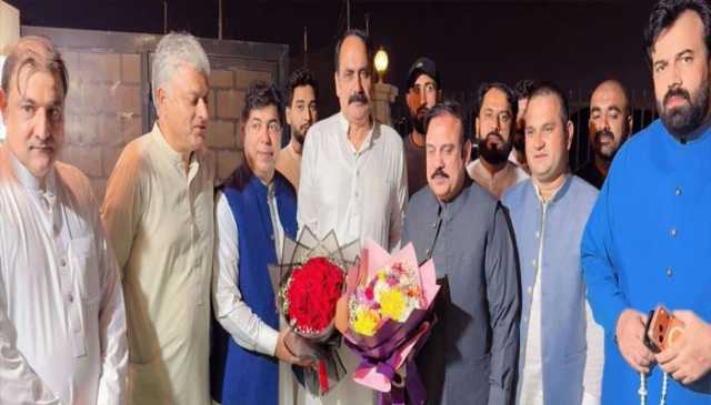 چوہدری شہزاد ہنجرا کی جانب سے معزز مہمانوں کے اعزاز میں پرتکلف عشائیہ ،کمیونٹی اتحاد و بھائی چارے کی شاندار مثال