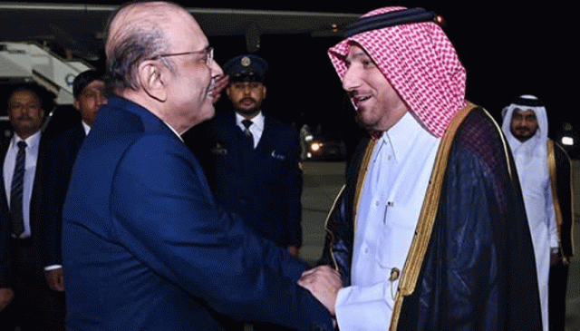 صدرِ مملکت آصف علی زرداری تین روزہ سرکاری دورے پر قطر پہنچ گئے