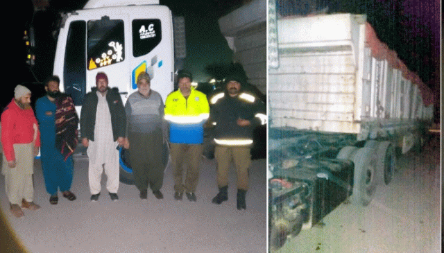 فتح جنگ: آٹے کی بڑی اسمگلنگ ناکام، 1850 بوریوں کے ساتھ 22 ویلر ٹرالا قبضے میں