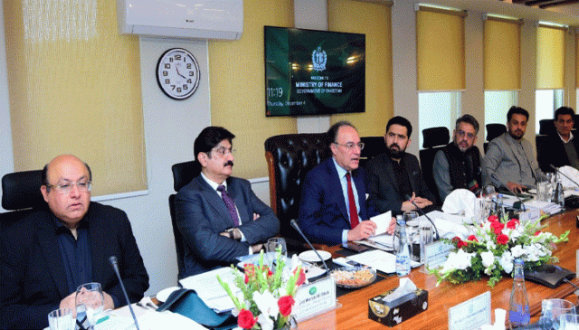 وزیر خزانہ کی سربراہی میں این ایف سی کا 11 واں اجلاس، مالی صورتحال پر بریفنگ