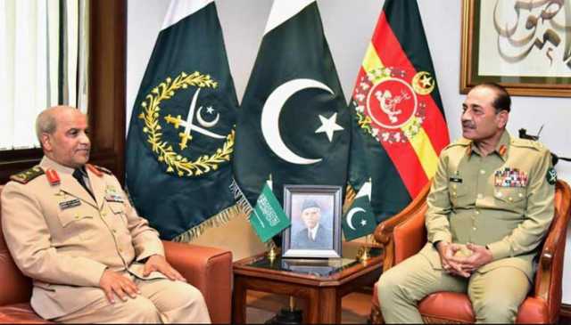 فیلڈ مارشل سے رائل سعودی لینڈ فورز کے کمانڈر کی ملاقات، باہمی امور پر تبادلہ خیال