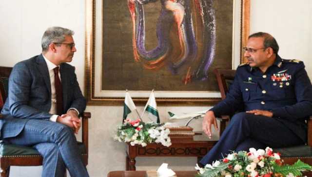 پی آئی اے اور کینیڈین ہائی کمیشن کا سرمایہ کاری و ثقافتی تعاون بڑھانے پر اتفاق