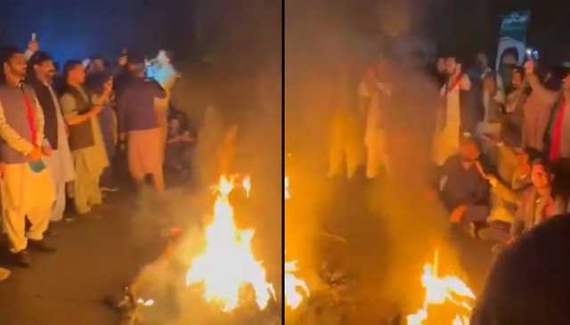 پی ٹی آئی کا صوابی انٹرچینج پراحتجاج، موٹروے بند کردی