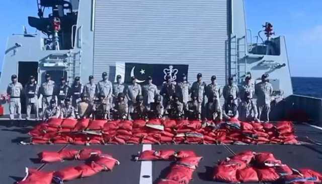 بحیرہ عرب میں پاک بحریہ کی بڑی کارروائی، 3ملین امریکی ڈالر مالیت کی 1500کلو حشیش برآمد،آئی ایس پی آر
