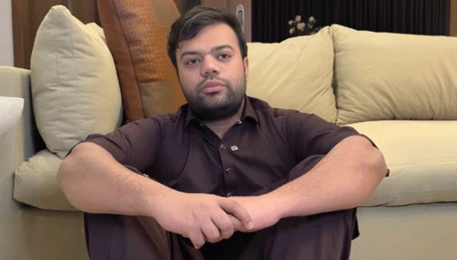 این سی سی آئی اے میری الیکٹرانک ڈیوائسز، موبائل، کریڈٹ کارڈز، رقم واپس دے، ڈکی بھائی