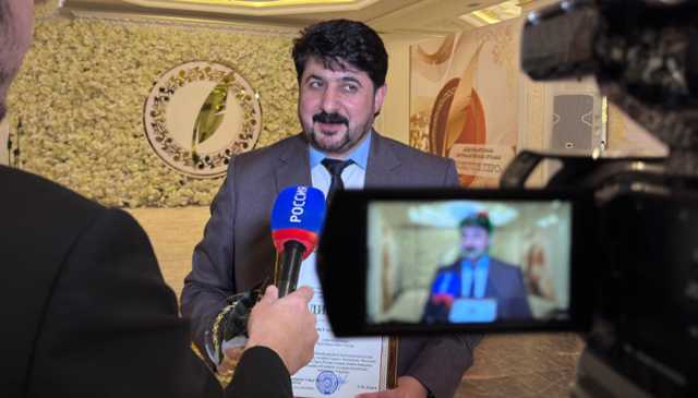 پاکستانی صحافی سید اشتیاق ہمدانی کو بین الاقوامی صحافتی ایوارڈ ’’گولڈن پن‘‘ سے نوازا گیا