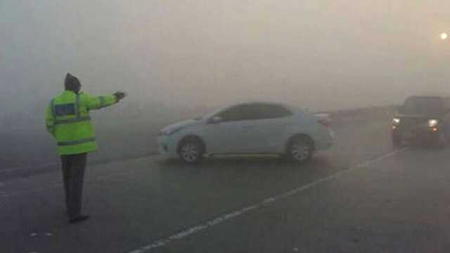 پنجاب میں دھند کا راج برقرار، موٹر وے ایم 5 اوچ شریف سے ظاہر پیر تک بند