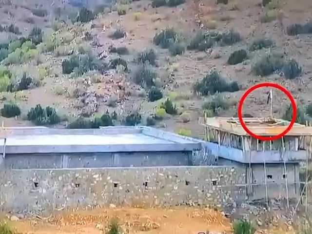 انگور اڈہ میں پاک فوج کی بڑی پیش قدمی، افغان پوسٹوں پر قبضے کے بعد پاکستان کا پرچم لہرا دیا گیا