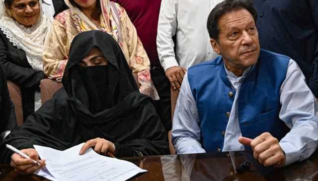 190 ملین پاؤنڈ کیس: بانیٔ پی ٹی آئی اور بشریٰ بی بی کی سزا معطلی کی جلد سماعت کی متفرق درخواستیں منظور