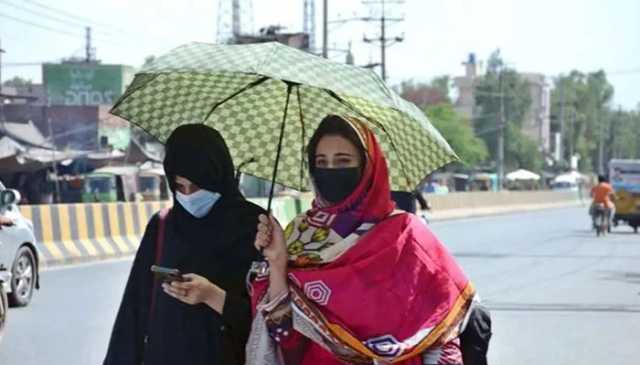 کراچی: آئندہ 24 گھنٹوں کے دوران موسم گرم اور مرطوب رہنے کا امکان