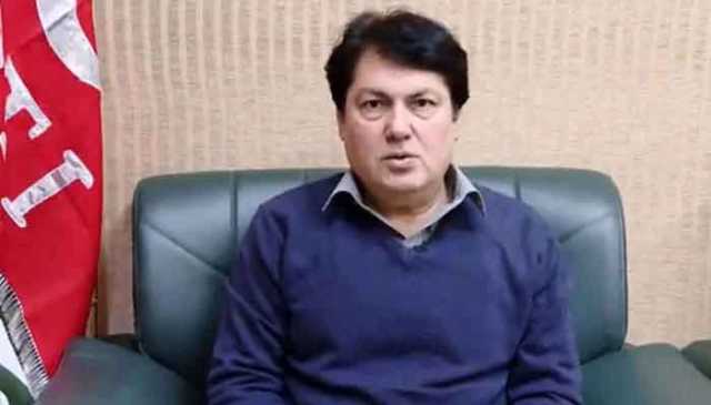 تیل کی قیمتوں میں حالیہ کمی اونٹ کے منہ میں زیرے کے برابر بھی نہیں: بیرسٹر سیف