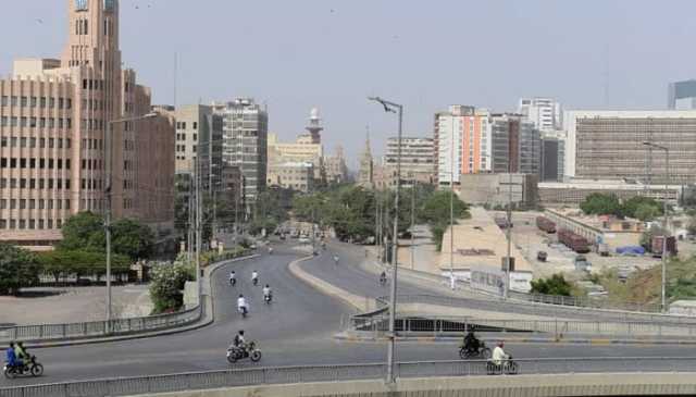 کراچی: آئندہ 24 گھنٹوں کے دوران موسم گرم اور مرطوب رہنے کا امکان