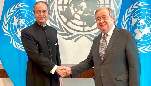 عاصم افتخار کی انٹونیو گوٹیریس سے ملاقات، پاک بھارت کشیدگی کم کرنے سے متعلق گفتگو