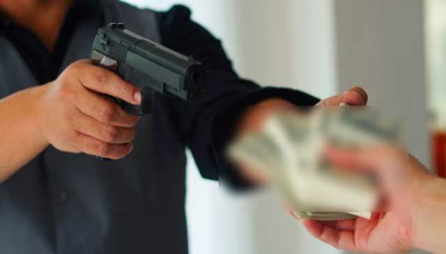 کراچی سے میرپورخاص جانے والے بیورپاری سے ایم نائن پر لوٹ مار