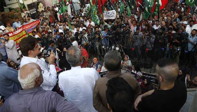 بھارت کے بزدلانہ حملوں پر پاک فوج سے اظہار یکجہتی کیلئے مختلف شہروں میں ریلیاں