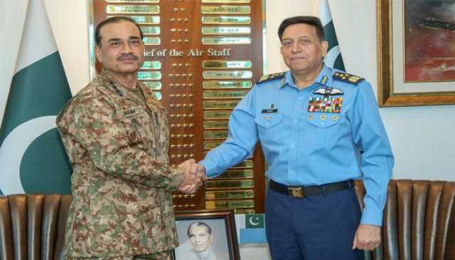 آرمی چیف کا ایئر ہیڈکوارٹرز کا دورہ، پاک فضائیہ کے سربراہ سے ملاقات اور ایئر فورس کو خراج تحسین