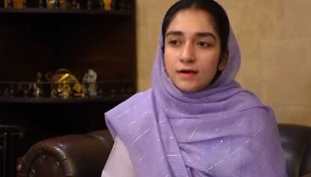 بلوچستان: کشش چوہدری ہندو اقلیتی برادری کی پہلی خاتون اسسٹنٹ کمشنر بن گئیں