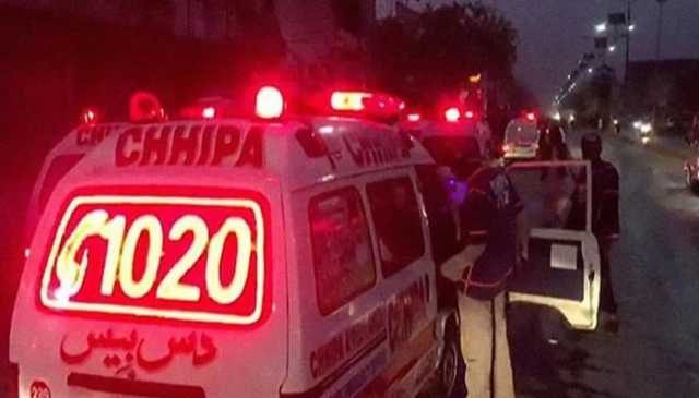 کراچی: ناردرن بائی پاس پر ڈمپر کی کار کو ٹکر، 3 افراد جاں بحق