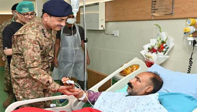 آرمی چیف کا کمبائنڈ ملٹری اسپتال راولپنڈی کا دورہ، جوانوں اور شہریوں کی عیادت